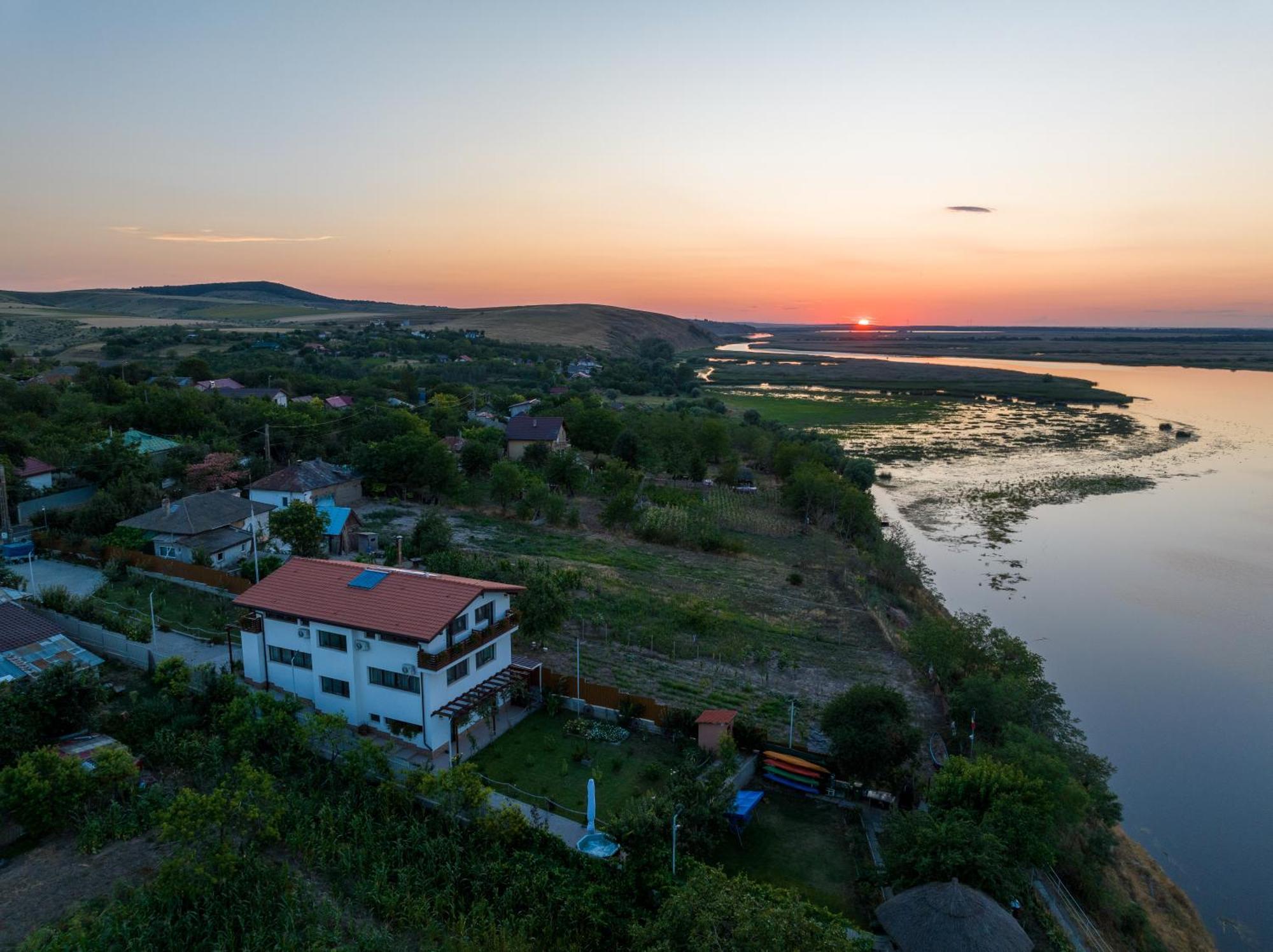 Laguna Nuferilor Habitat Somova 외부 사진